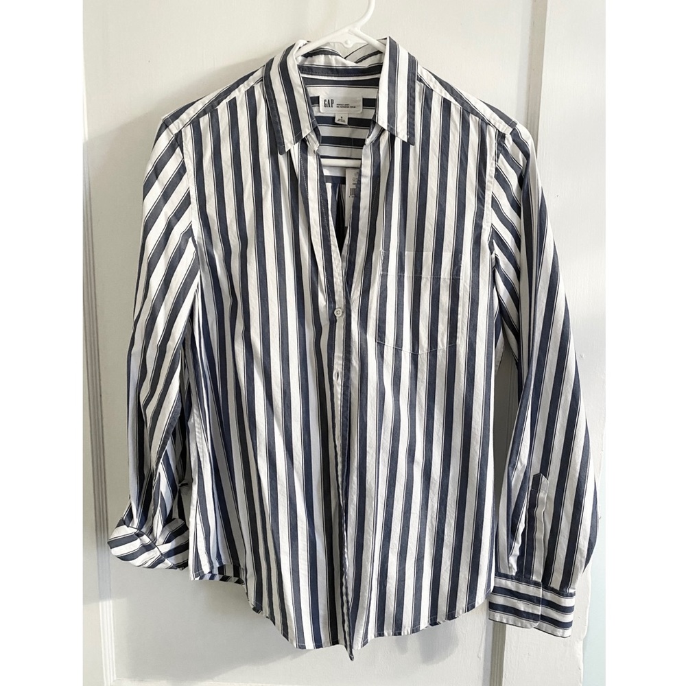Old Navy Tag Attached Button Up